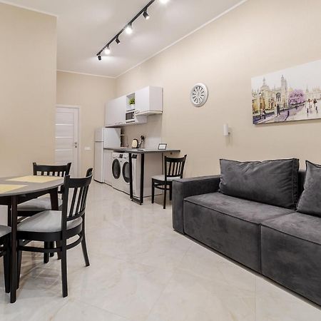 Апартаменты Luxury Flat In Downtown 2 Львов Экстерьер фото