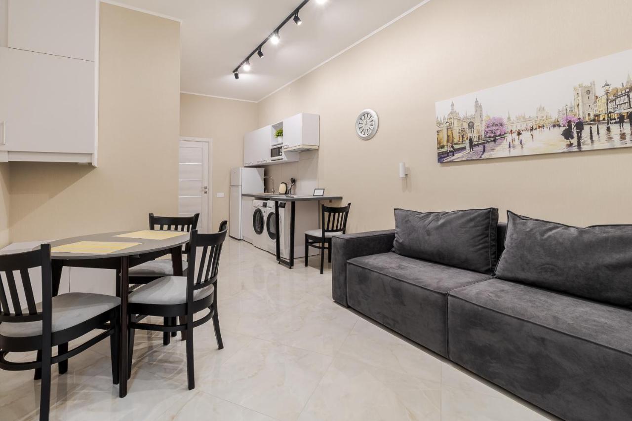 Апартаменты Luxury Flat In Downtown 2 Львов Экстерьер фото