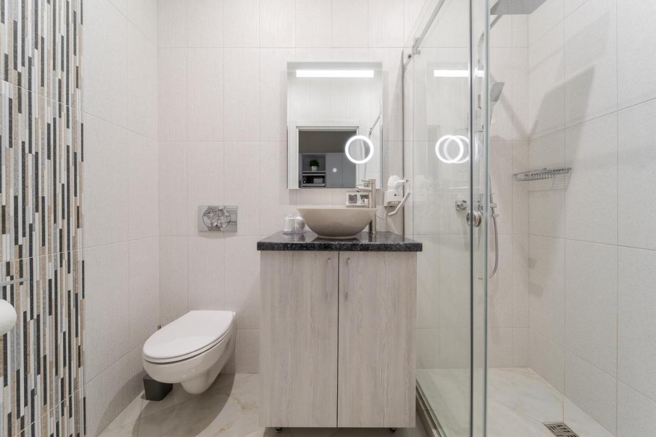 Апартаменты Luxury Flat In Downtown 2 Львов Экстерьер фото