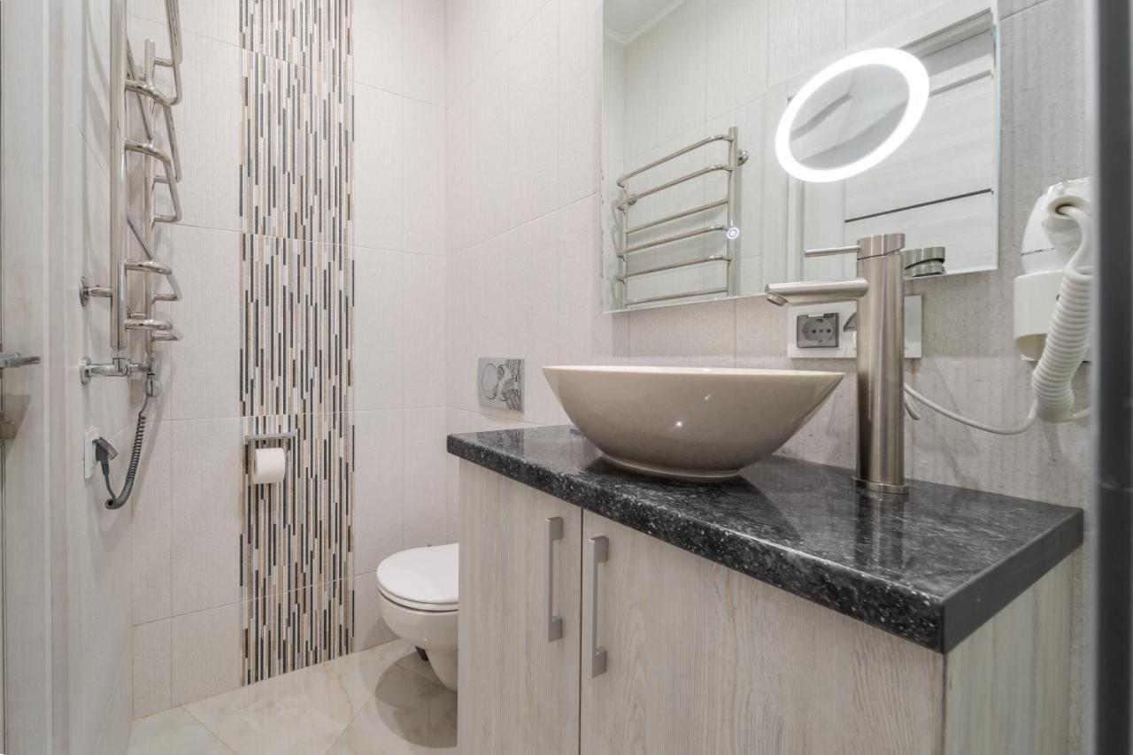 Апартаменты Luxury Flat In Downtown 2 Львов Экстерьер фото